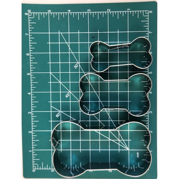 Set Of 3 Stainless Steel Bone-Shaped Cookie Cutters For Baking & Dog Treats - Picture 4 of 6
